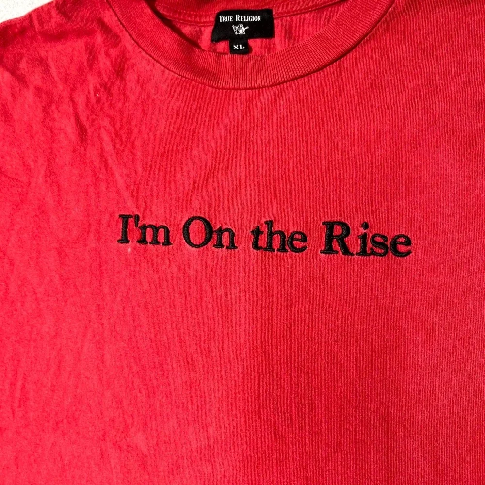 True Religion I m‎ on the Rise Shirt Mens XL Red Cotton Crew Neck Streetwear